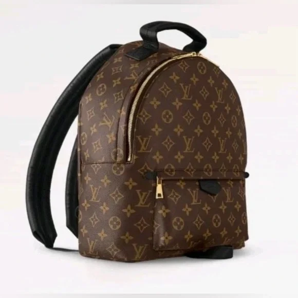 🔥🔥100% Authentic Louis Vuitton Monogram Classic Backpack Palm Springs MM 🔥🔥 - Picture 3 of 16